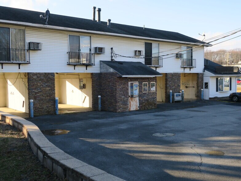 Primary Photo Of 529 Route 17M, Middletown Storefront Retail Residential For Sale