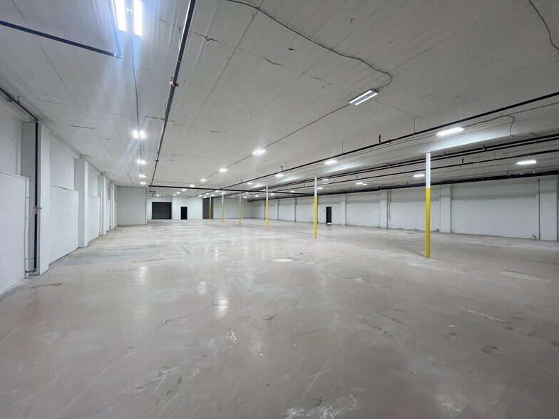 More Photos Of 3701 Welsh Rd, Willow Grove Warehouse For Lease