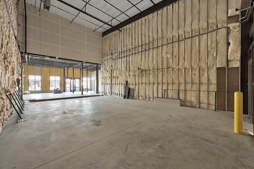 More Photos Of 24527 Gosling Rd, Spring Flex For Lease