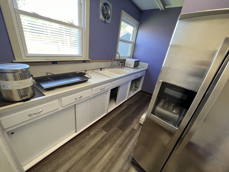 More Photos Of 110 Main St, East Hartford Office Residential For Sale