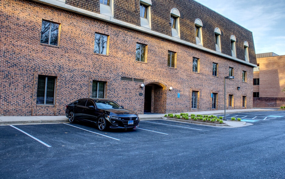 More Photos Of 10521 Judicial Dr, Fairfax Medical For Sale