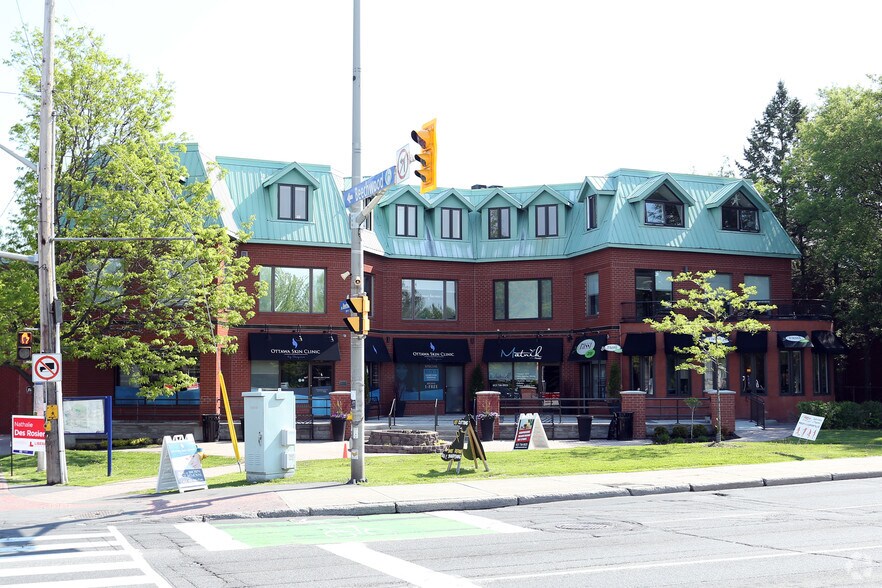 More Photos Of 2-4 Beechwood Ave, Ottawa Storefront Retail Office For Lease