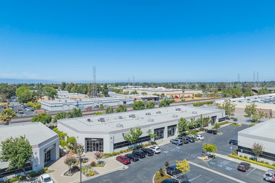 More Photos Of 3089-3113 Skyway Ct, Fremont Research And Development For Lease