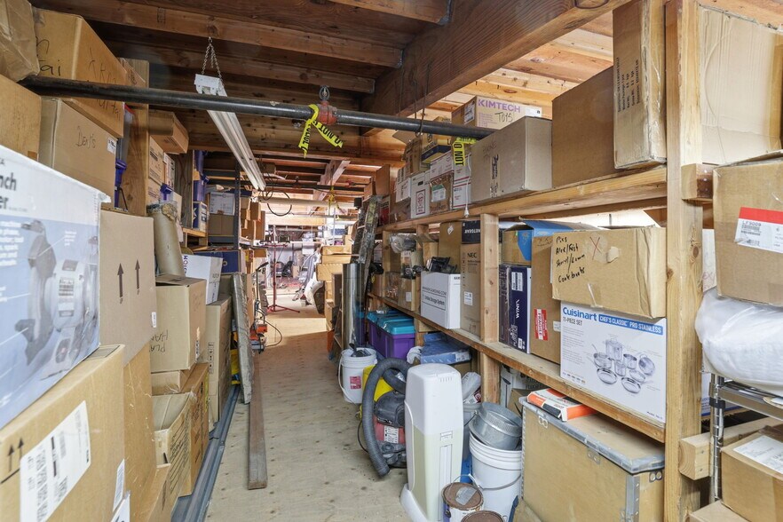 More Photos Of 580 Crespi Dr, Pacifica Warehouse For Sale