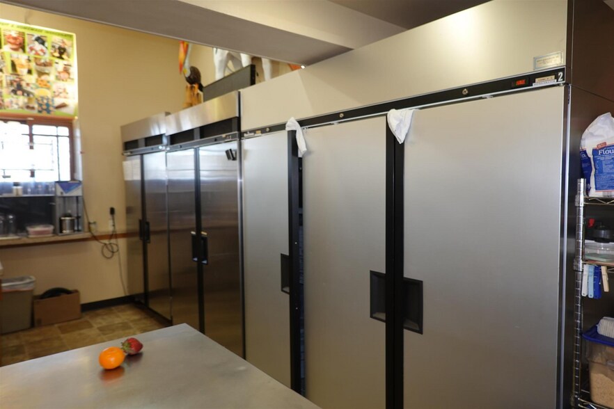 More Photos Of 1232 Park St, Stevens Point Restaurant For Sale