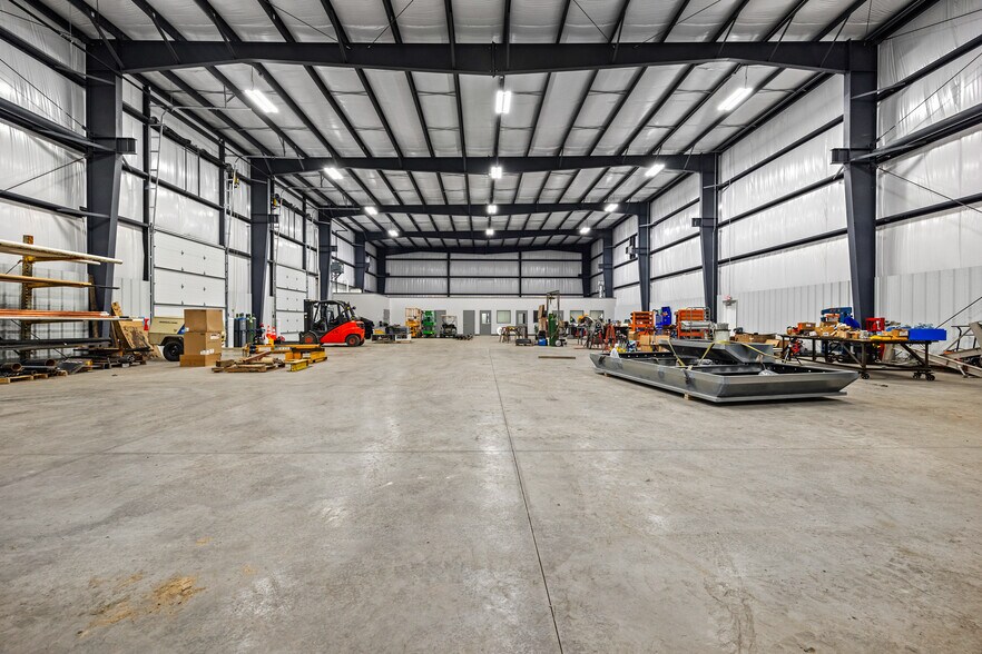 More Photos Of 19 Fort Monroe Industrial Pkwy, Monroeville Warehouse For Sale