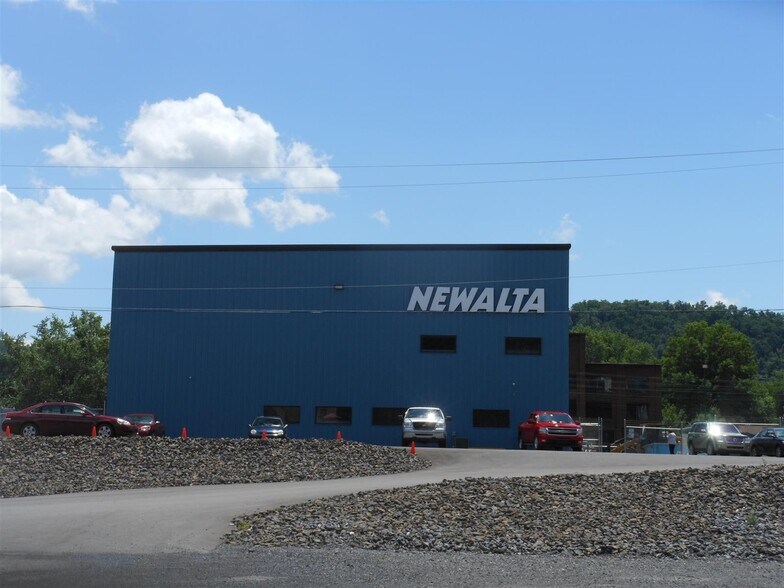 More Photos Of 125 Montgomery St, Montgomery Distribution For Sale