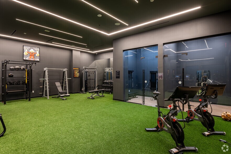 More Photos Of 58-84 Norfolk St, Newark Apartments For Lease