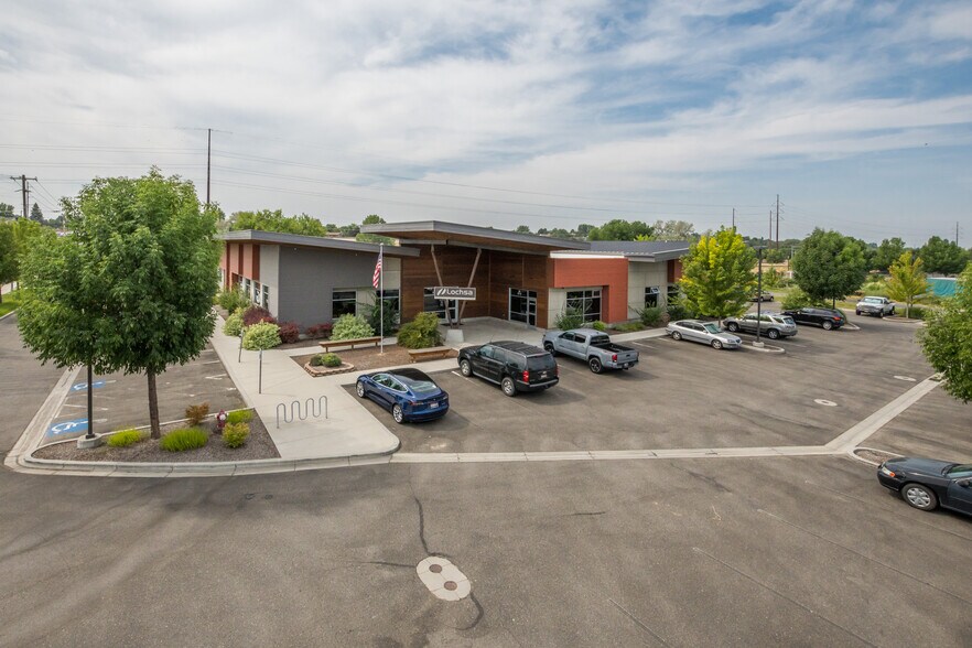 More Photos Of 201 N Maple Grove Rd, Boise Office For Lease