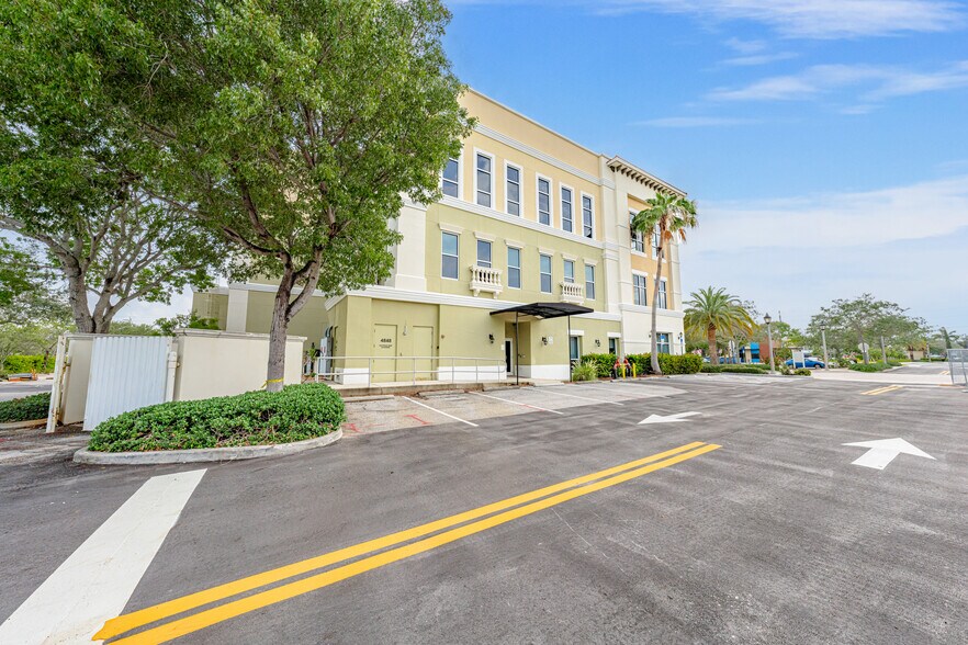 More Photos Of 4848 Coconut Creek Pky, Coconut Creek Medical For Lease