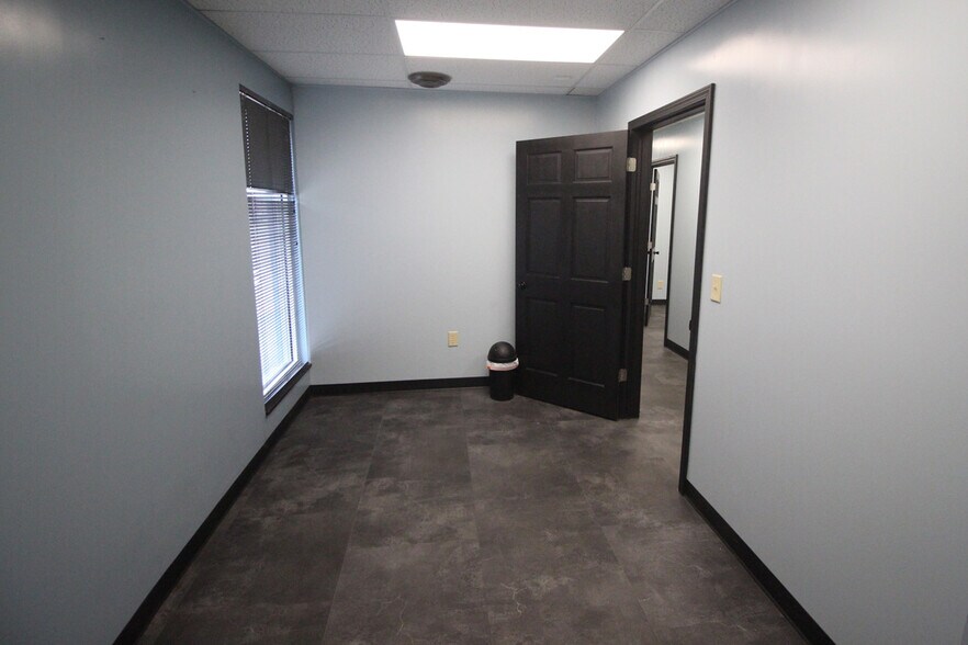 More Photos Of 4006 N Keystone Ave, Indianapolis Medical For Sale