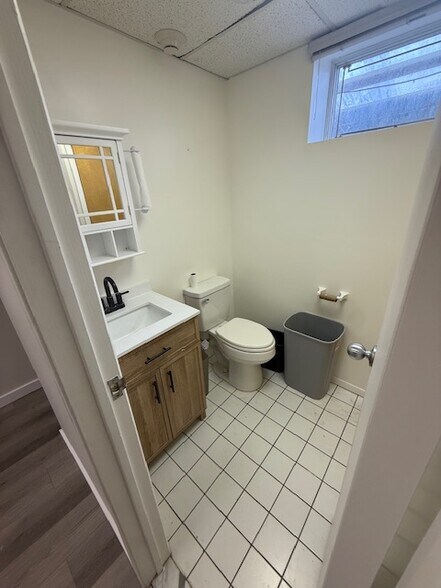 More Photos Of 66 Harned Rd, Commack Medical For Lease