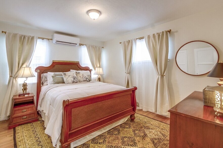 More Photos Of 4095 Front St, San Diego Apartments For Sale