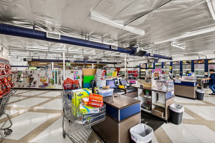 More Photos Of 9403 Las Tunas Dr, Temple City Freestanding For Sale