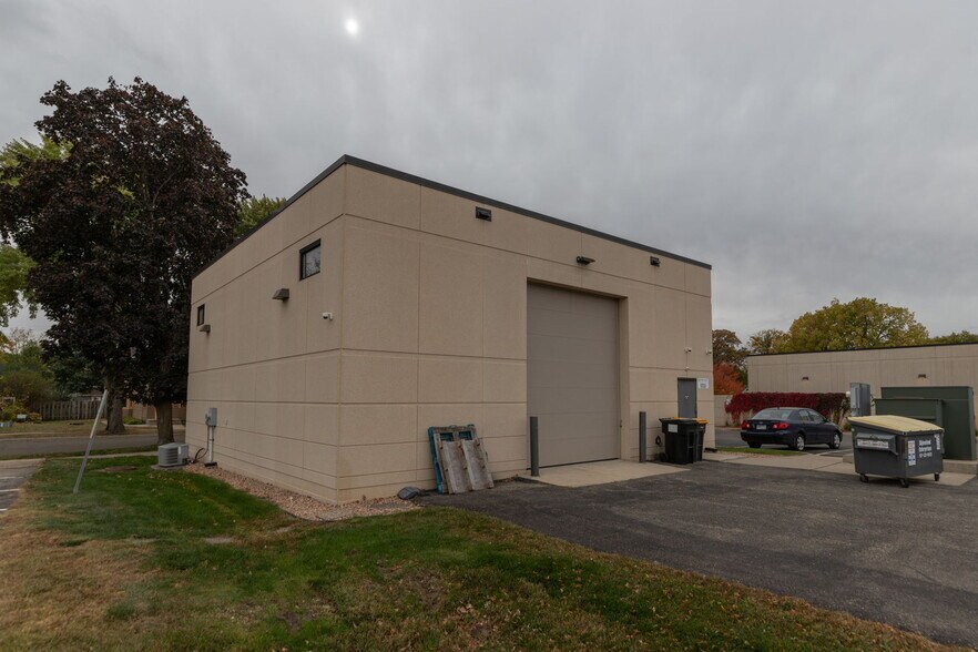 More Photos Of 213 S Oak Ave, Owatonna Office For Sale