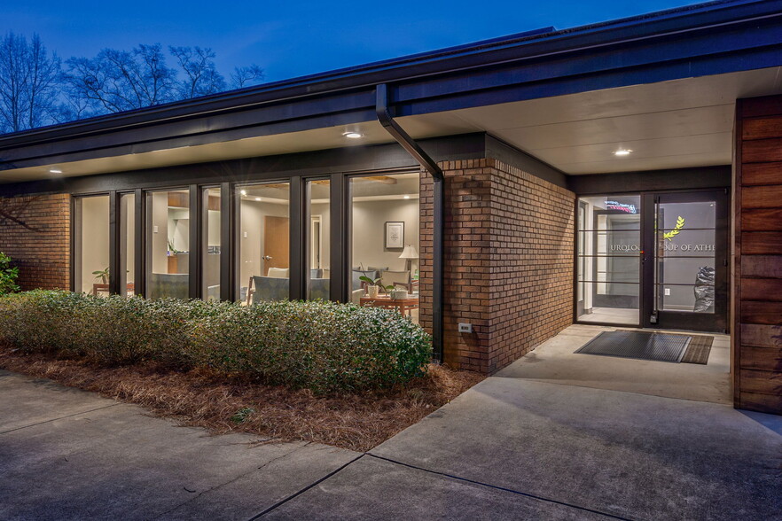 More Photos Of 195 King Ave, Athens Medical For Lease