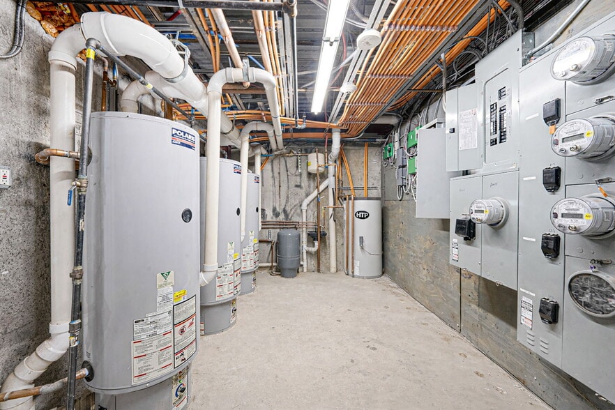 More Photos Of 263-265 Indian Head Rd, Kings Park Medical For Sale