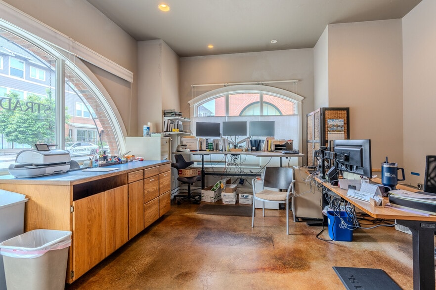 More Photos Of 1510 NE Fairview Village St, Fairview Office Residential For Lease