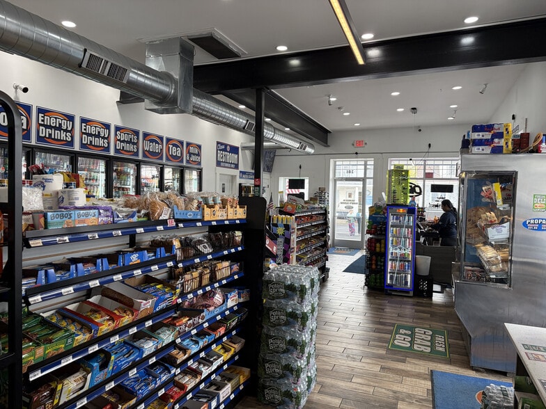 More Photos Of 281 Altamont Ave, Schenectady Service Station For Sale