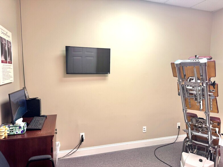 More Photos Of 149 Riverwalk Blvd, Ridgeland Storefront Retail Office For Sale