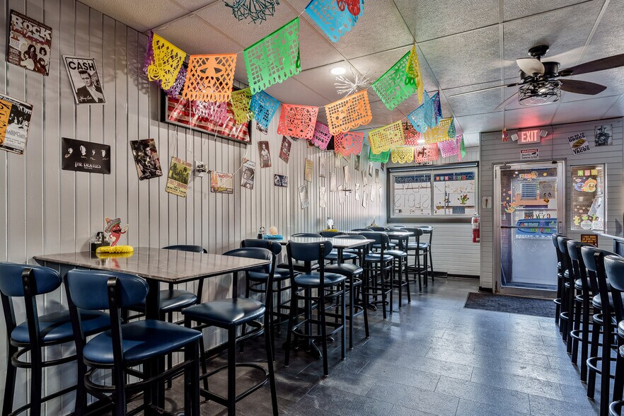 More Photos Of 415 N Center St, Durand General Retail For Sale