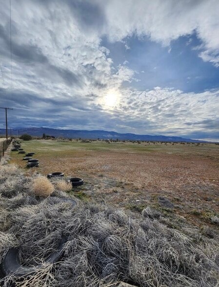 More Photos Of 10252 Santa Fe Fire rd, Lucerne Valley Land For Sale
