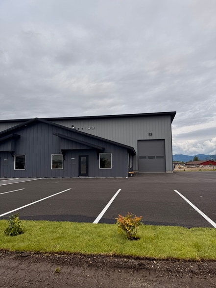 Primary Photo Of 3092 W Bellanca Ct, Hayden Industrial For Lease
