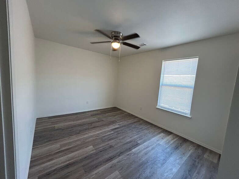 More Photos Of 803 S Rupple Rd, Fayetteville Apartments For Sale