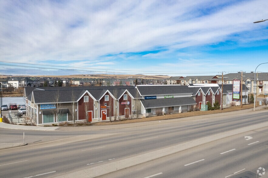 More Photos Of 800 Yankee Valley Blvd SW, Airdrie Storefront Retail Office For Lease