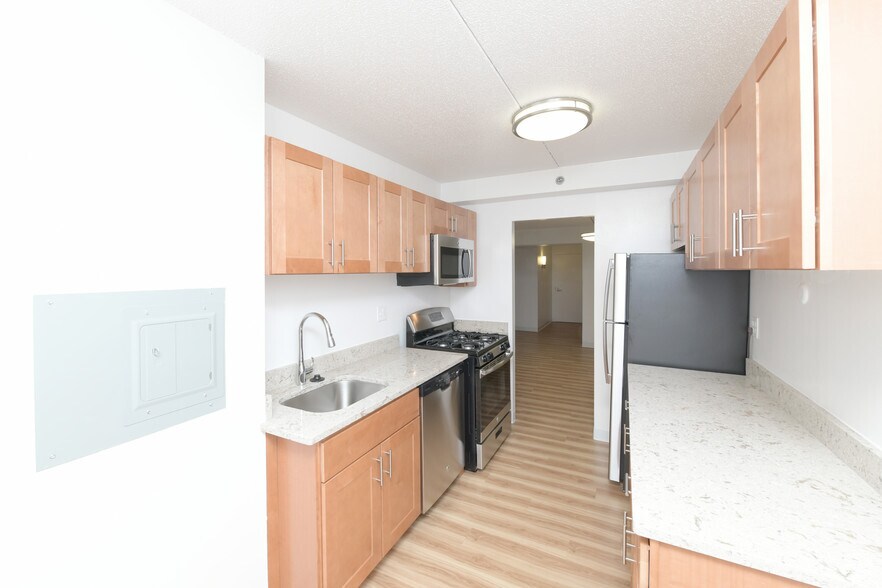More Photos Of 1371 Beacon St, Brookline Apartments For Lease