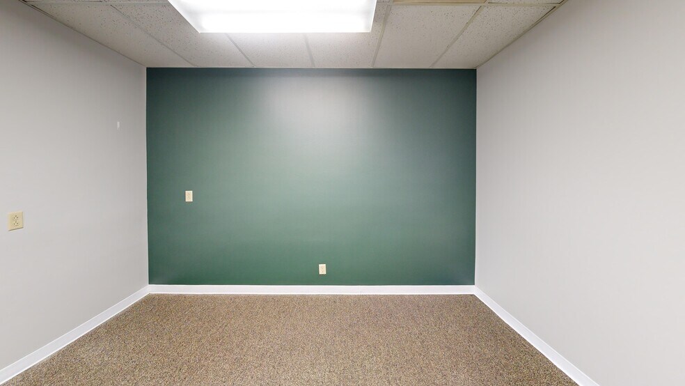 More Photos Of 2514 S 119th St, Omaha Office For Lease