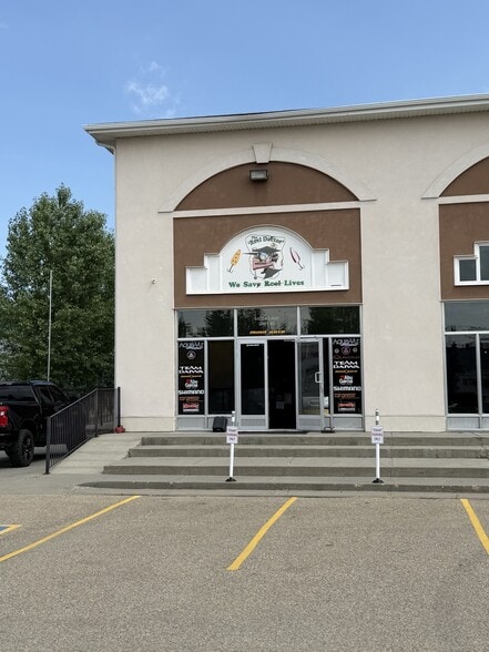 Primary Photo Of 5408 53rd Ave NW, Edmonton Storefront Retail Office For Lease
