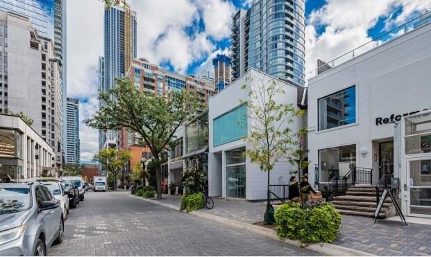 More Photos Of 83 Yorkville Ave, Toronto Storefront For Lease