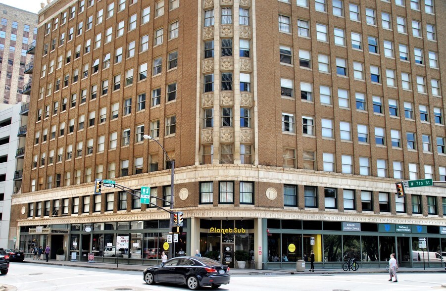 More Photos Of 411 W 7th St, Fort Worth Apartments For Lease