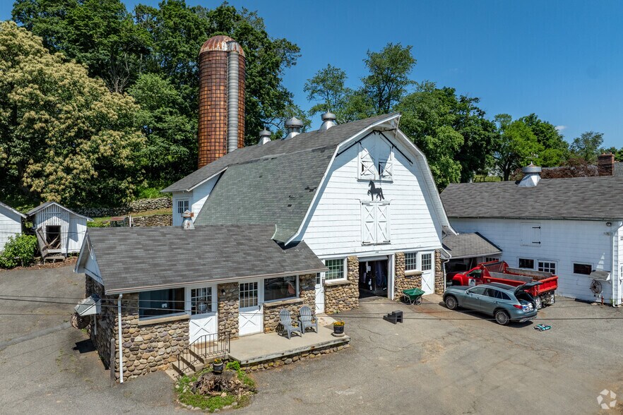 More Photos Of 11 Charlottesburg Rd, Boonton Horse Stables For Sale