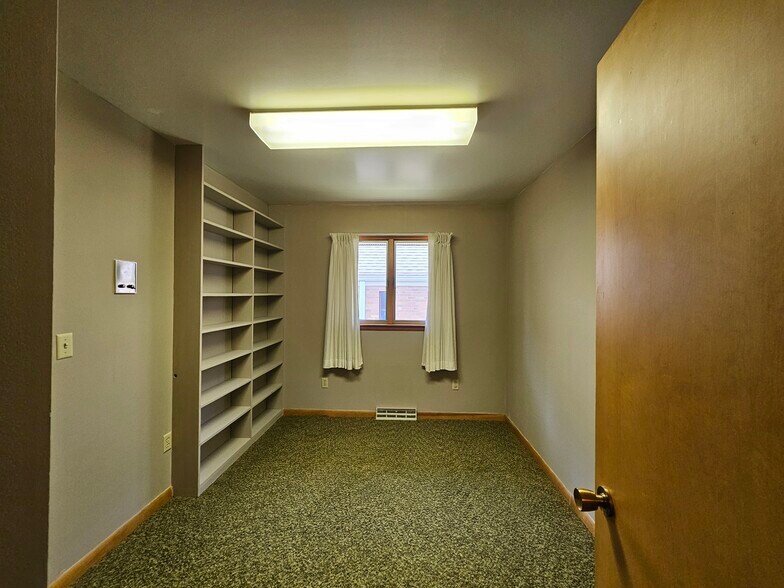 More Photos Of 5000 Fergus Rd, Saint Charles Religious Facility For Sale