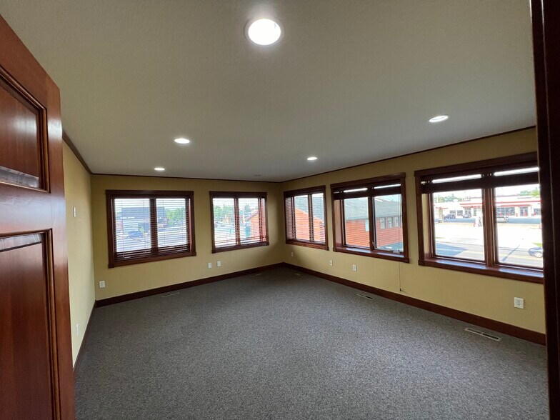 More Photos Of 104 Park Ave N, Park Rapids Medical For Sale