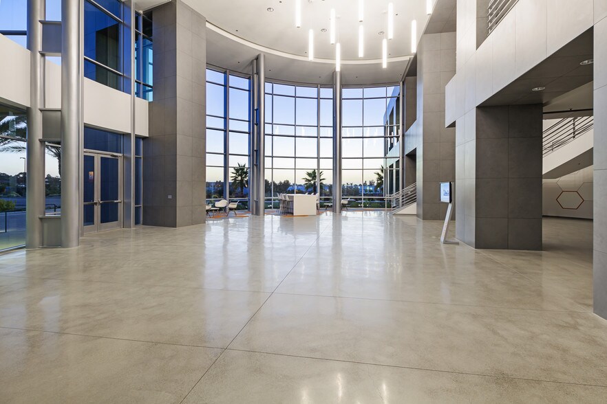 More Photos Of 5909 Sea Otter Pl, Carlsbad Unknown For Lease