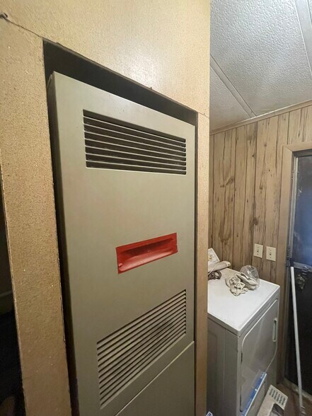 More Photos Of 4907 S Main St, Roswell Auto Dealership For Sale