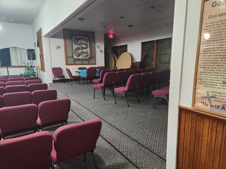 More Photos Of 409 4th St, Baraboo Religious Facility For Sale