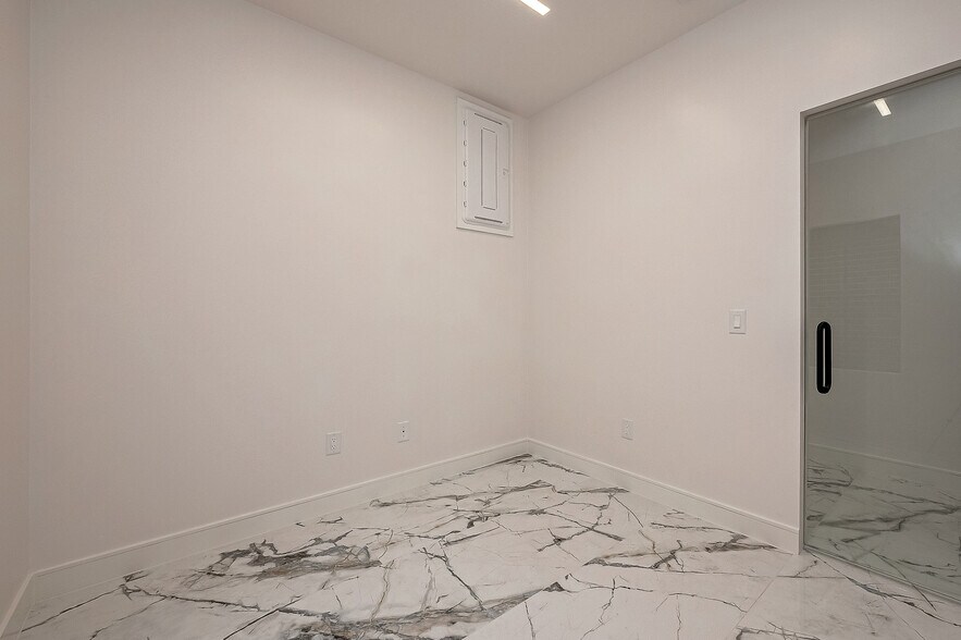 More Photos Of 21392 Provincial Blvd, Katy Medical For Lease