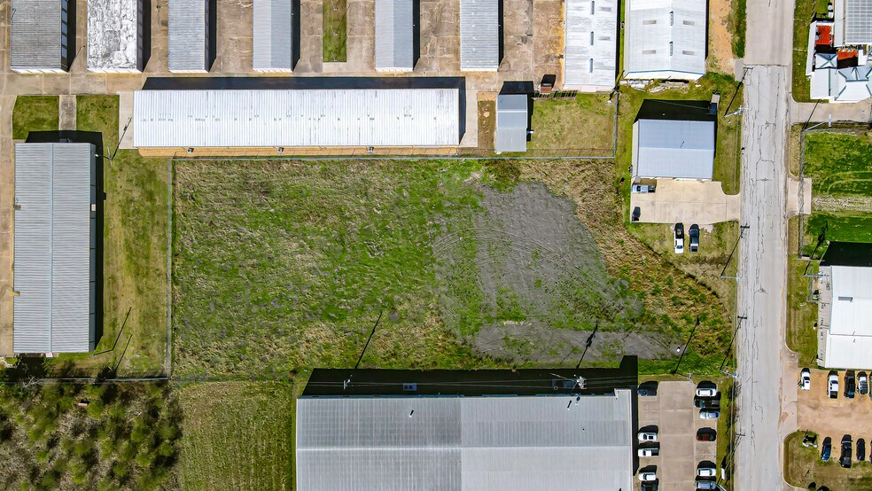 More Photos Of Handley St and HWY 290, Brenham Land For Lease