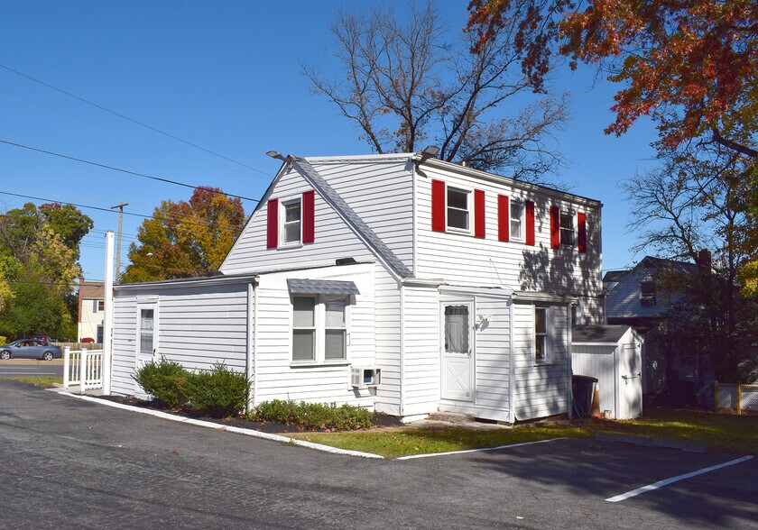 More Photos Of 6917 Annapolis Rd, Hyattsville Storefront Retail Office For Sale
