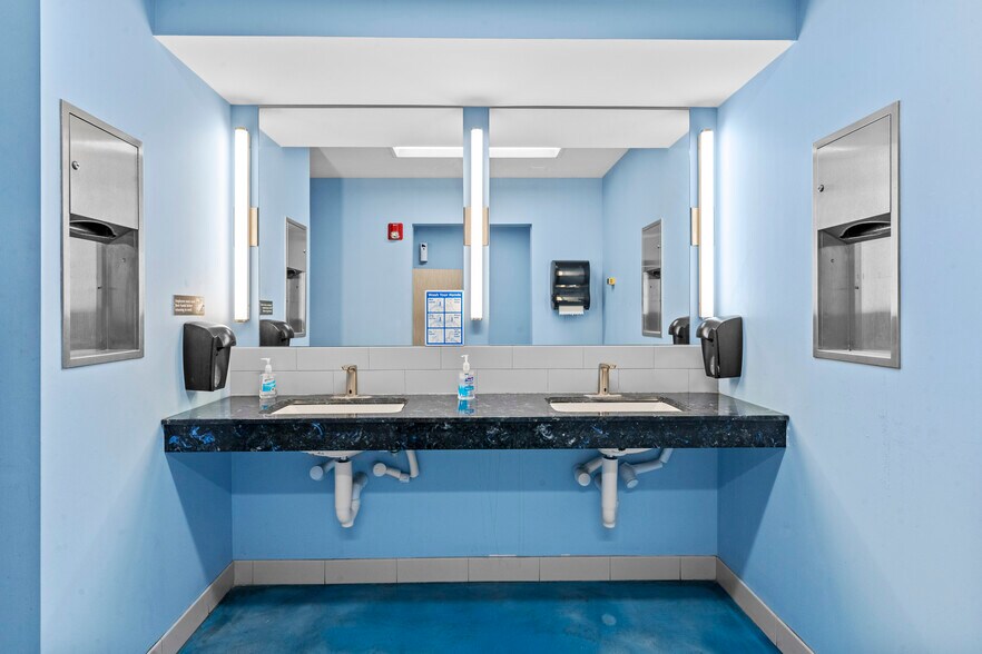 More Photos Of 1 Broadcast Way, Cadillac Medical For Sale