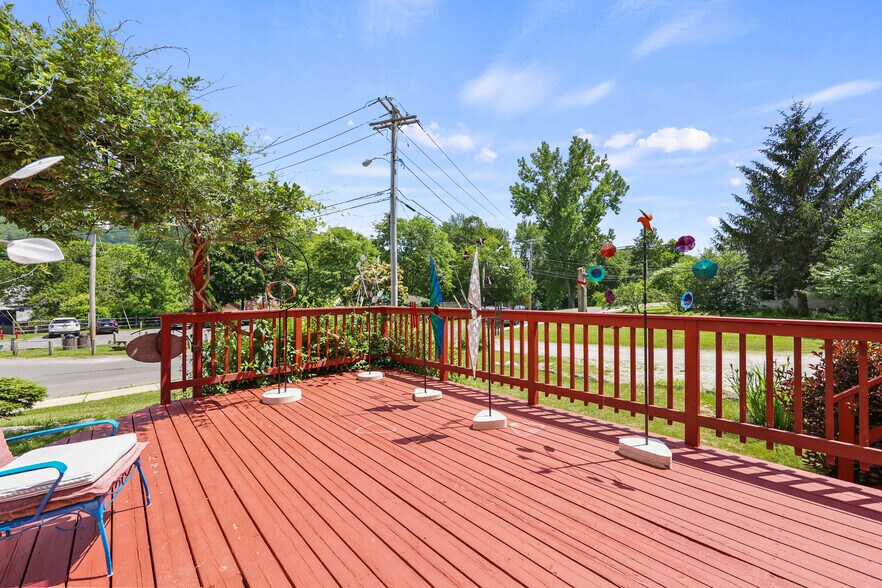 More Photos Of 8 Center St, West Stockbridge Restaurant For Sale