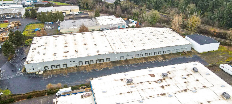 More Photos Of 10675 N Lombard St, Portland Distribution For Lease