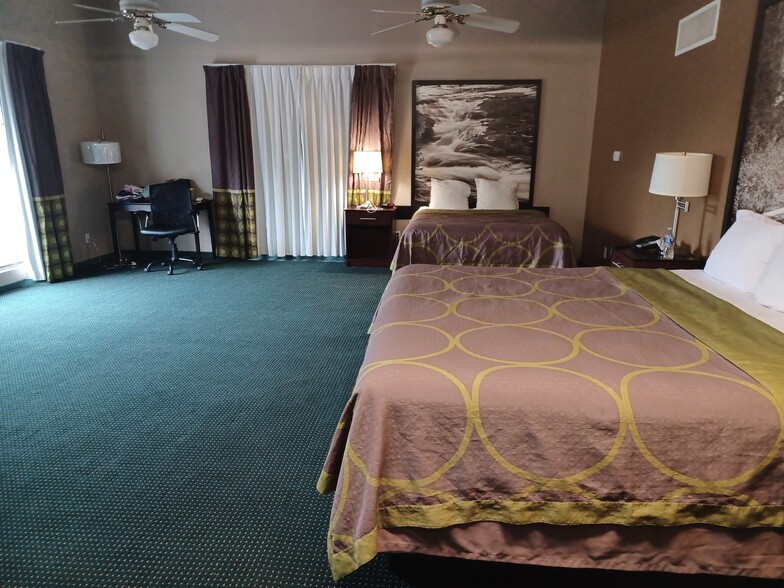 More Photos Of 7377 Six Flags Dr, Austell Hotel For Sale