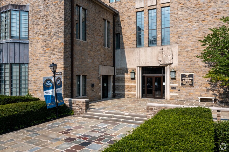 More Photos Of 29 Castle Pl, New Rochelle Schools For Lease