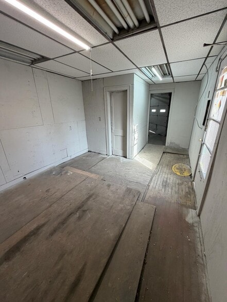 More Photos Of 923 Randolph Ave, Saint Paul Auto Repair For Sale