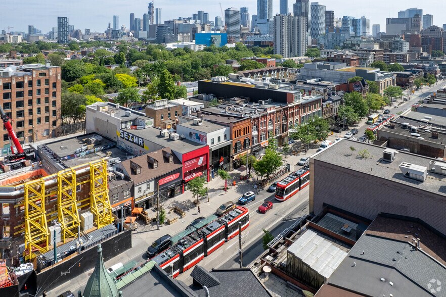 More Photos Of 348 Queen St W, Toronto Storefront Retail Residential For Sale